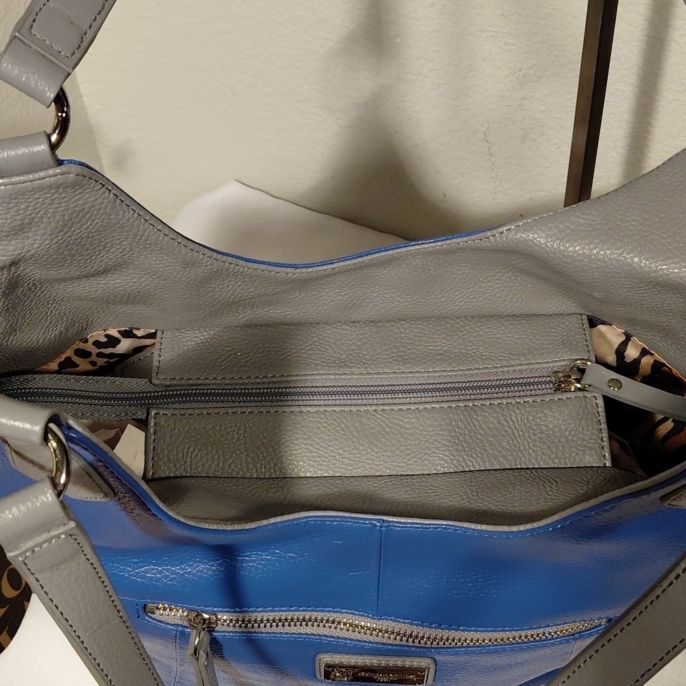 Sharif Blue/Gray Embroidered Parrot Tote - Picture 6 of 7